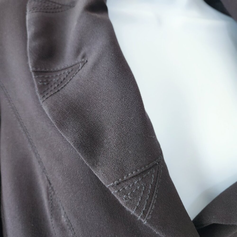 Structured Black Blazer With Triangle Stitch Deta… - image 4